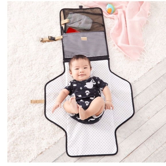 Skip*Hop Pronto changing station - Picture 4 of 6